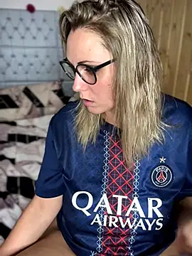 Leanymphoo - ENLÈVE MON JOLIE TEE SHIRT 🗼