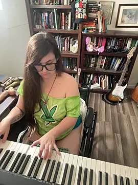 Adobe_Angel - Retire from camming to pursue Booktube