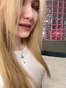 CocosikRay - Find out the color of my bra