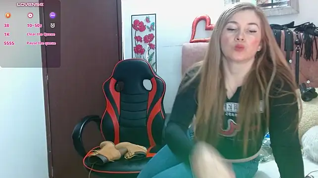 Natalyhotstepmom - FUMAR DESNUDA FOR YOU