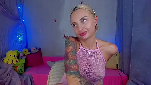 YourLizzyDoll - stay topless+blowjob 3 min