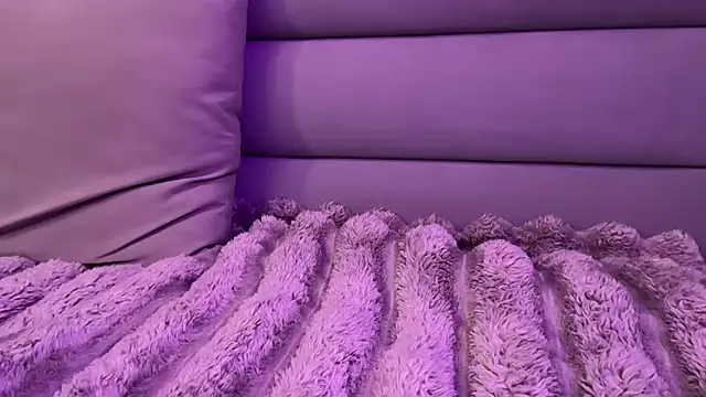 AlmaryKim - very hot show in ticket show