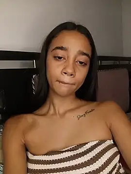Zoe_Sweett18 - Naked+ finger in the ass