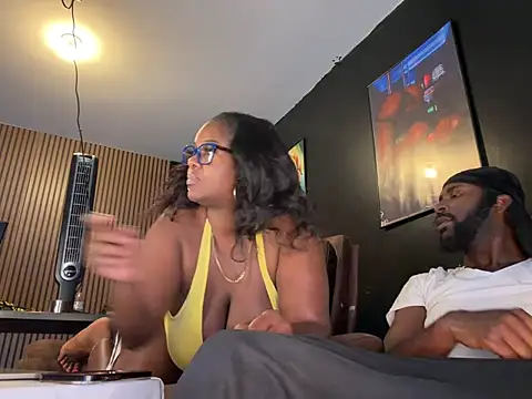 CUM4SACRED357 - Squirt and stroke show