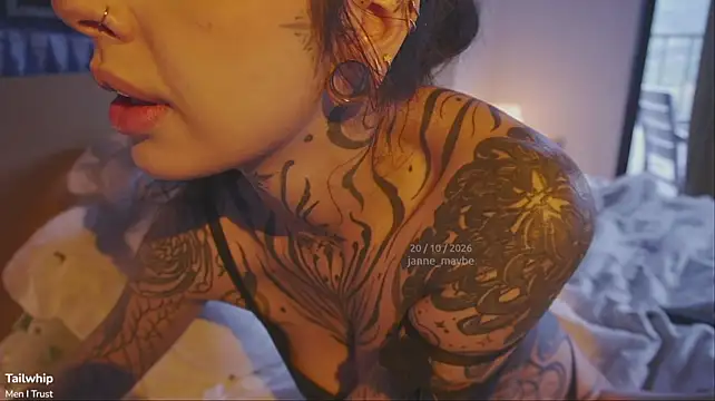 Janne_maybe - Full naked tease