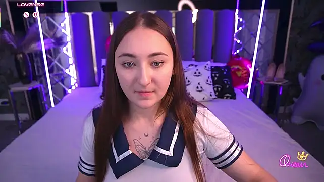 SashaDuvalle - oil on the chest and butt