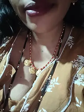 Sexyradha_
