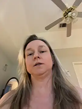 Vivian_MayXxX - 💦Squirt 4U-Last tipper gets 3 videos