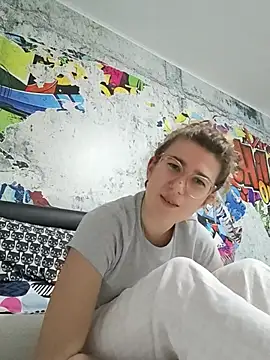 GloriaVeil - 🔥 Go Doggy 1 Min