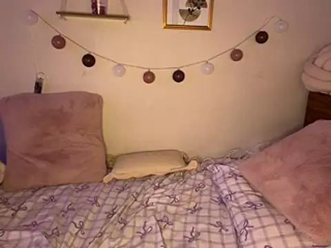 MielBTBF - JE ME GODE LA CHATTE