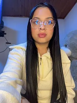 Im_Saraaaa - PLAY ASS