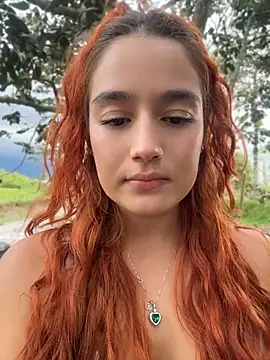 Isabella_ferrer99 - Remove skirt show ass
