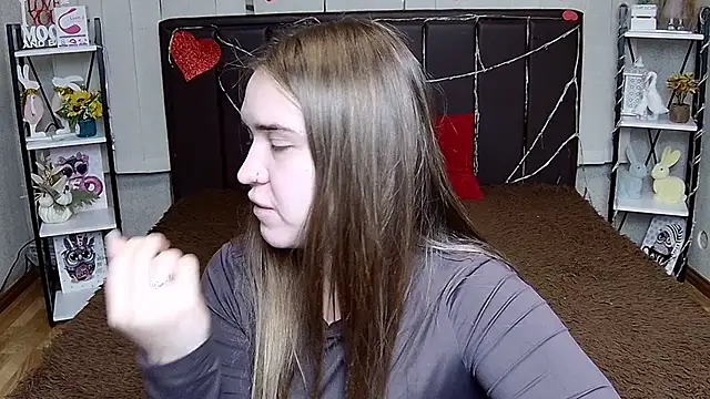 LauraHlot - Every Tip Brings Us Closer 🫶