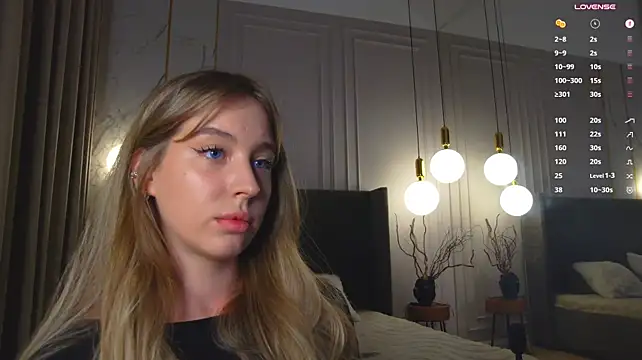 LoraineLuff - tits tease
