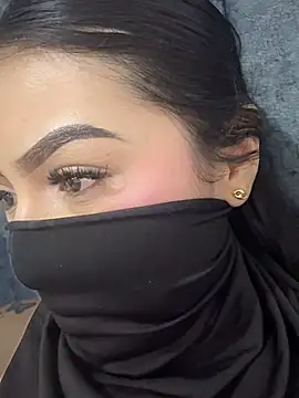 Zharaaa18 - It's fingers on my exposed pussy.🌸🤭
