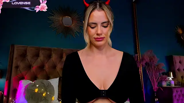 LunaKale - tease topless🍒