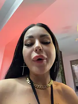 NaomyFlame - Make rain 💦 video for last tip