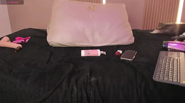 Stephany_summer - ❤️‍🔥Oil boobs and play with nipples