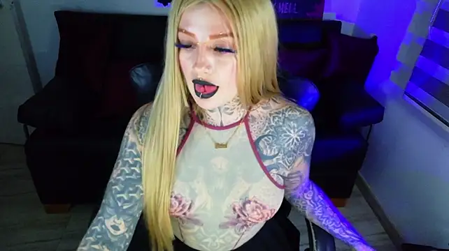 Gomez_Anaii - fishnets teasting hand bra