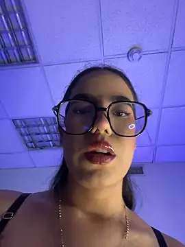TopDollXXX - FINGERING PUSSY CLOSE UP