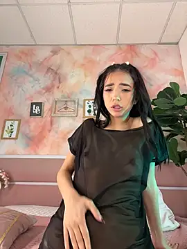 TiniLoveXXX - FINGERING PUSSY👉🏼🍓