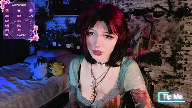 Ashley_Veil - hips tease