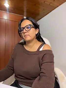 SWEETLILY18 - write your name on my breasts