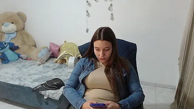Alexia_87 - nakede lovense control 5 minute