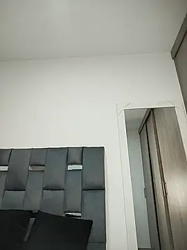NiaSoler - wet my pussy