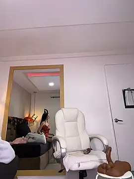 Salome_Bennet