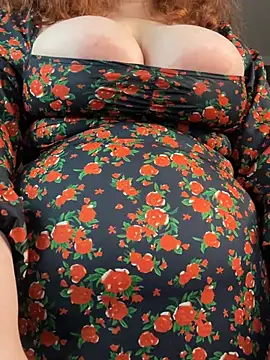 Ellie_coy_ - Drooling over my huge tits
