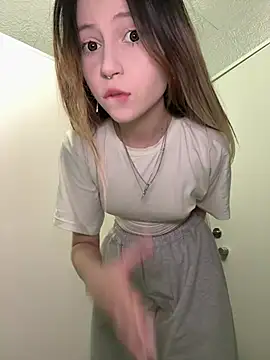 Nancy_chancy - so so so risky walk w naked boobs