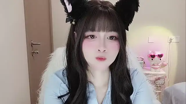 -zhuzhu-999- - 想给哥哥喝水，但又怕哥哥扎我的大腿🦵🦵🦵
