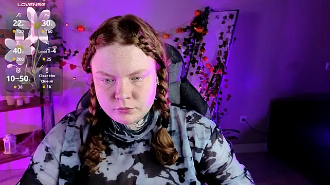 Cassie_xKiss - to change clothes
