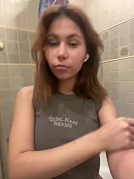 MilkKiss - underboobs + close up