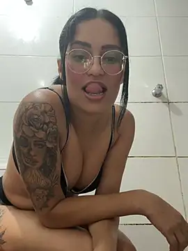 Saffadinhaa - 🍑 PLUG TEASE