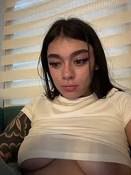 Lummii_ - Show boobs + oil