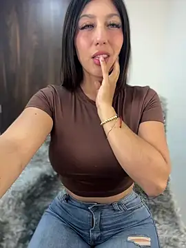 MiaJones21 - 😏🤤 make me wet 😎🤪
