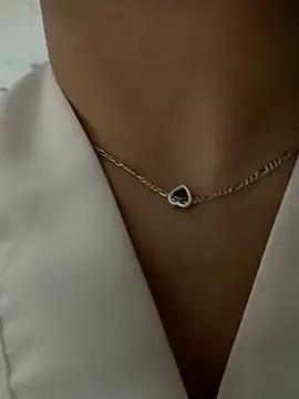 Sweet_Milaa1 - BLOW JOB + SALIVA IN THE BATHROOM