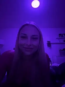 SarahWildy - Squezze my boobs💦