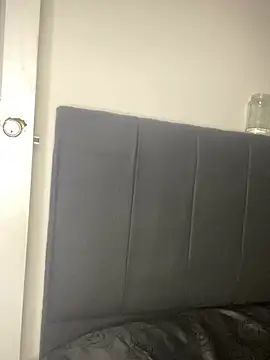 Hotwife26 - show tits