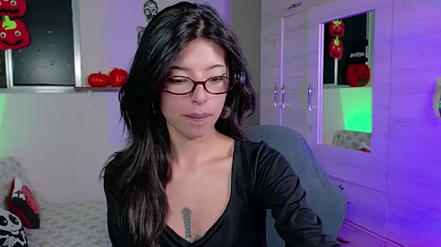 NanakoDollx - STRIPTEASE