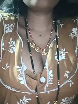 Sexyradha_