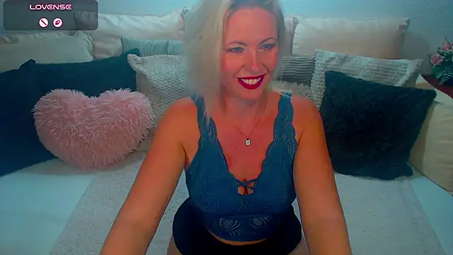 Royally_Alix - Vibe Me To Climax 💦💋