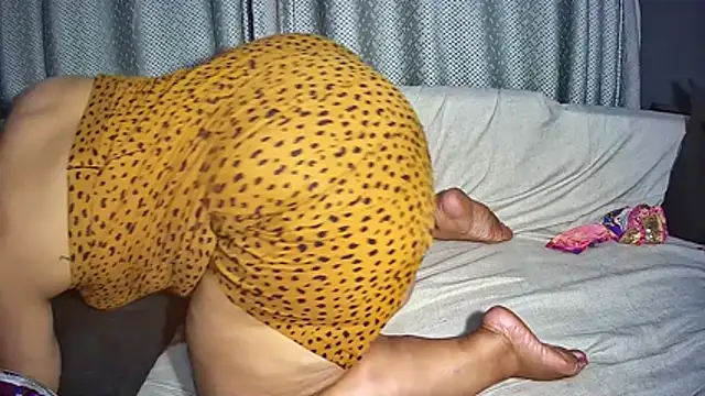 BustyThickyAss - make this pussy wet daddy