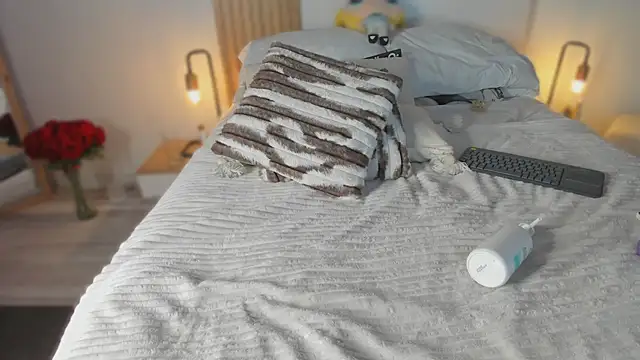 Ajen_Blondie - BUTTPLUG + HITACHI TOY ON CLIT