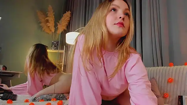 Stay_with_alice - camel toe with finger