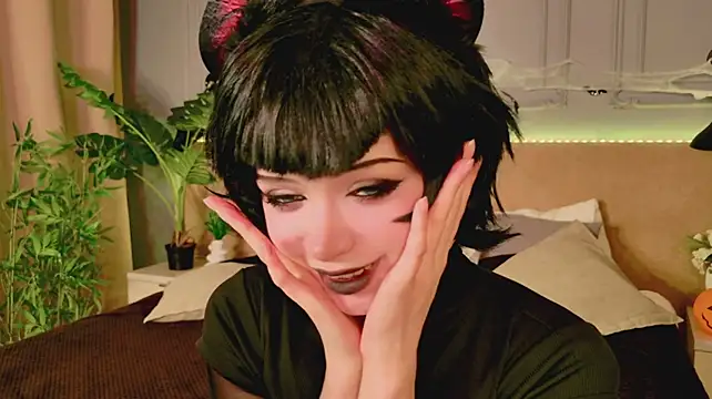 Dark_Diva - dark wink at cam