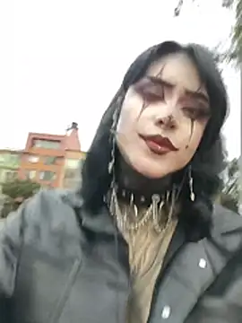 Taaylor33 - Plug anal in doggy