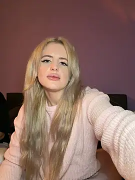 Holly-Glamour - Boobies last tip Stranger Video